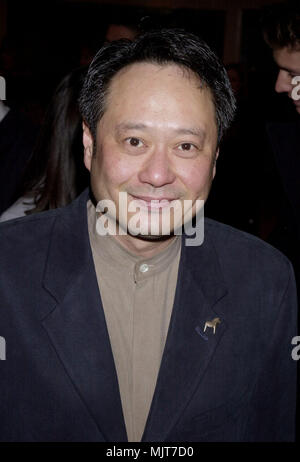 Jan 17, 2001; Los Angeles, CA, USA; 26. jährlichen der Los Angeles Film Critics' Achievement Awards. Wyndham Bel Age Hotel, 1020 N. San Vicente Blvd., West Hollywood. Ang Lee. 08. jpgAng. Lee. 08 Veranstaltung in Hollywood Leben - Kalifornien, Red Carpet Event, Vertikal, USA, Filmindustrie, Prominente, Fotografie, Bestof, Kunst, Kultur und Unterhaltung, Topix Celebrities Fashion / vom roten Teppich -1994-2000, eine Person, Vertikal, Besten, Hollywood Leben, Event in Hollywood Leben - Kalifornien, Roter Teppich und backstage, USA, Film, Stars, Film Stars, TV Stars, Musik celeb Stockfoto