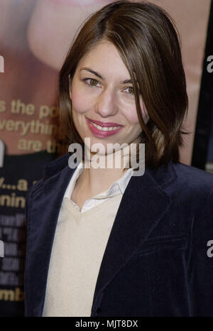 Dez 13, 2000; Los Angeles, CA, USA; was Frauen wollen 1 ere wurde auf dem Westwood Village Theater in Los Angeles. Sofia Coppola statt. 08. jpgCoppola. Sofia. 08 Veranstaltung in Hollywood Leben - Kalifornien, Red Carpet Event, Vertikal, USA, Filmindustrie, Prominente, Fotografie, Bestof, Kunst, Kultur und Unterhaltung, Topix Celebrities Fashion / vom roten Teppich -1994-2000, eine Person, Vertikal, Besten, Hollywood Leben, Event in Hollywood Leben - Kalifornien, Roter Teppich und backstage, USA, Film, Stars, Film Stars, TV Stars, Musik, Promis, Fotografie, Bestof, Kunst Kultur Stockfoto