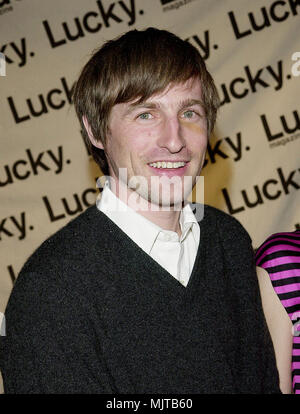 November 15, 2000, Los Angeles, CA, USA; Lucky Magazine, Launch Party war am 5.&Sunset Studio in Santa Monica Spike Jonze Spike Jonze gehalten.. 02. jpgJonze. Spike.02 Ereignis in Hollywood Leben - Kalifornien, Red Carpet Event, Vertikal, USA, Filmindustrie, Prominente, Fotografie, Bestof, Kunst, Kultur und Unterhaltung, Topix Celebrities Fashion / vom roten Teppich -1994-2000, eine Person, Vertikal, Besten, Hollywood Leben, Event in Hollywood Leben - Kalifornien, Roter Teppich und backstage, USA, Film, Stars, Film Stars, TV Stars, Musik, Promis, Fotografie, Bestof, EIN Stockfoto