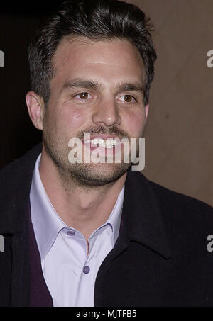 Jan 17, 2001; Los Angeles, CA, USA; 26. jährlichen der Los Angeles Film Critics' Achievement Awards. Wyndham Bel Age Hotel, 1020 N. San Vicente Blvd., West Hollywood. Ruffalo Mark. 05. JPGRuffalo. Mark. 05 Veranstaltung in Hollywood Leben - Kalifornien, Red Carpet Event, Vertikal, USA, Filmindustrie, Prominente, Fotografie, Bestof, Kunst, Kultur und Unterhaltung, Topix Celebrities Fashion / vom roten Teppich -1994-2000, eine Person, Vertikal, Besten, Hollywood Leben, Event in Hollywood Leben - Kalifornien, Roter Teppich und backstage, USA, Film, Stars, Film Stars, TV Stars, M Stockfoto