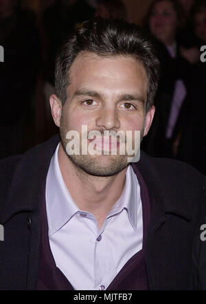 Jan 17, 2001; Los Angeles, CA, USA; 26. jährlichen der Los Angeles Film Critics' Achievement Awards. Wyndham Bel Age Hotel, N. San Vicente Blvd., West Hollywood. Ruffalo Mark. 09. JPGRuffalo. Mark.09 Ereignis in Hollywood Leben - Kalifornien, Red Carpet Event, Vertikal, USA, Filmindustrie, Prominente, Fotografie, Bestof, Kunst, Kultur und Unterhaltung, Topix Celebrities Fashion / vom roten Teppich -1994-2000, eine Person, Vertikal, Besten, Hollywood Leben, Event in Hollywood Leben - Kalifornien, Roter Teppich und backstage, USA, Film, Stars, Film Stars, TV Stars, Musik c Stockfoto