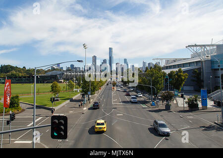 Melbourne, Australien: April 09, 2018: Der Melbourne Rectangular Stadium kommerziell als AAMI Park bekannt ist entlang Olympic Boulevard entfernt. Stockfoto