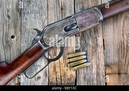 Antike 1876 Hebelbetätigung cowboy Gewehr. Stockfoto