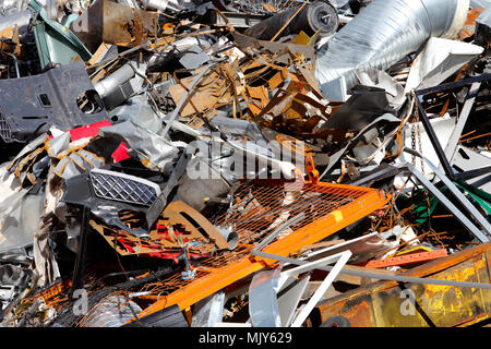 In der Nähe von Pile mit Schrott. Stockfoto