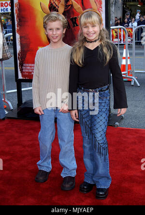 Und Jenna Cayden Boyd an der US-amerikanischen Premiere von "Kangourou Jack ankommen" an der Chinese Theatre in Los Angeles. 11. Januar 2003. - BoydCayden Jenna103.JPG-BoydCayden Jenna 103. JPGBoydCayden Jenna 103 Veranstaltung in Hollywood Leben - Kalifornien, Red Carpet Event, Vertikal, USA, Filmindustrie, Prominente, Fotografie, Bestof, Kunst, Kultur und Unterhaltung, Topix Celebrities Fashion / vom roten Teppich-, Vertikal, Besten, Hollywood Leben, Event in Hollywood Leben - Kalifornien, Roter Teppich, USA, Film, Stars, Film Stars, TV celebri Stockfoto