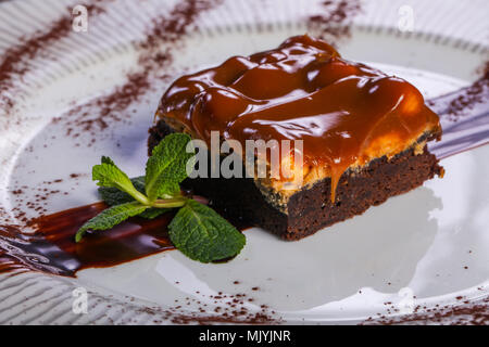 Caramel Brownie Kuchen Karamell Stockfoto
