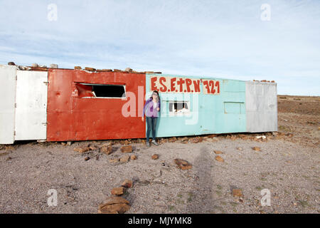 Patagonien, Static Caravan verwendet für den passiven Kurse im Sommer für die Schule Kinder von Colegio 721 gebunden. Camarones, Provinz Chubut, Argentinien. Stockfoto