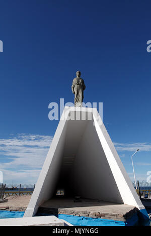 Puerto Madryn Strandpromenade. Statue auf die Walisische Einwanderer oder Siedler, die in Punta Cuevas im Mimosa gelandet. Argentinien, Patagonien, Stockfoto