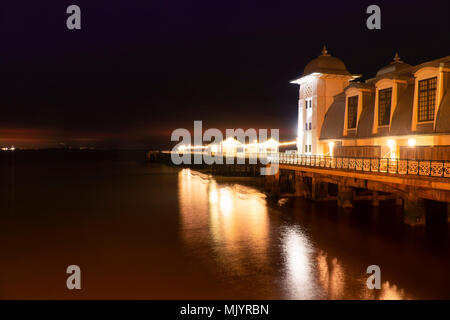 Nacht Blick von Penarth Pier, Wales, Großbritannien Stockfoto