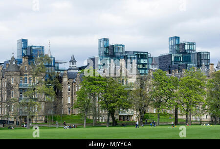 Die Appartements der Quartermile Entwicklung steigen über die Bäume in den Wiesen Edinburgh Stockfoto