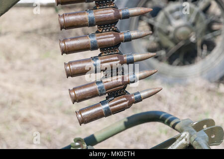 2018-04-30 Region Samara, Russland. Patronen des Zweiten Weltkrieges. Wiederaufbau der Feindseligkeiten. Stockfoto