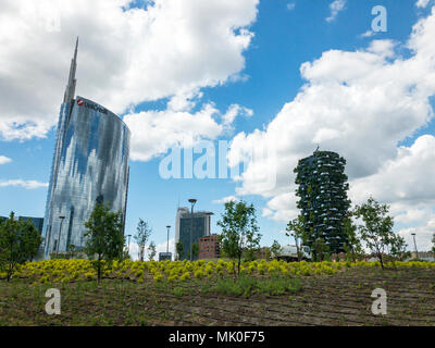 Stiftung Riccardo Catella, Unicredit Turm und Vertikale Wald, Bibliothek der Bäume, neuer Park in Mailand, Wolkenkratzer. April, 30, 2018. Lombardei, Italien Stockfoto