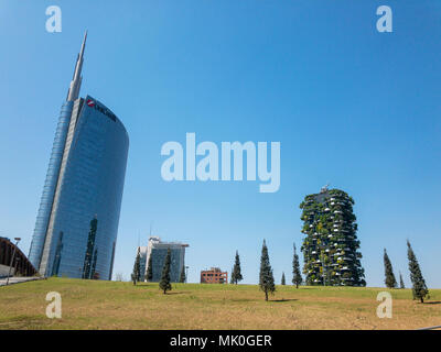 Stiftung Riccardo Catella, Unicredit Turm und Vertikale Wald, Bibliothek der Bäume, neuer Park in Mailand, Wolkenkratzer. April, 30, 2018. Lombardei, Italien Stockfoto