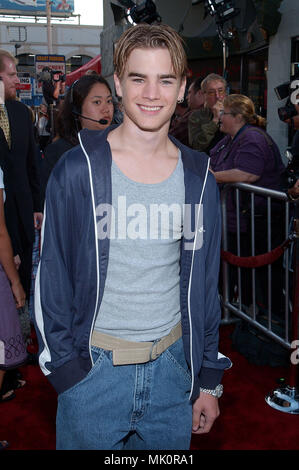 David Gallagher (Siebter Himmel) Ankommend an der Kreuzung 'Windtalkers Premiere' an der Chinese Theatre in Los Angeles. Juni 11, 2002. - GallagerDavid 7thHeaven 13. jpgGallagerDavid 7thHeaven 13 Veranstaltung in Hollywood Leben - Kalifornien, Red Carpet Event, Vertikal, USA, Filmindustrie, Prominente, Fotografie, Bestof, Kunst, Kultur und Unterhaltung, Topix Celebrities Fashion / vom roten Teppich-, eine Person, Vertikal, Besten, Hollywood Leben, Event in Hollywood Leben - Kalifornien, Roter Teppich und backstage, USA, Film, Stars, Film Stars, TV Stars, Musik celeb Stockfoto