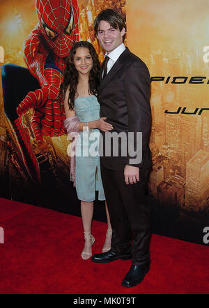 Rachael Leigh Cook und Daniel Gillies Ankunft an den Spiderman 2 Premiere an der Westwood Theatre in Los Angeles. Juni 22, 2004. - GilliesDan CookRachaelL 075.JPG - GilliesDan CookRachaelL 075. JPGCookRachaelL GilliesDan 075 Veranstaltung in Hollywood Leben - Kalifornien, Red Carpet Event, Vertikal, USA, Filmindustrie, Prominente, Fotografie, Bestof, Kunst, Kultur und Unterhaltung, Topix Celebrities Fashion / vom roten Teppich-, Vertikal, Besten, Hollywood Leben, Event in Hollywood Leben - Kalifornien, Roter Teppich, USA, Filmindustrie, Prominente, Movie c Stockfoto