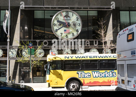 Tourneau Luxury Watch Retailer an der 12 East 57. Street in NYC 2018 Stockfoto