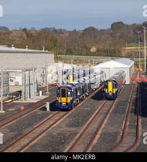 Neue Klasse Klasse 385 elektrische Züge für Scotrail Warten auf Lieferung an die Hitachi Baueinheit Fabrik in Newton Aycliffe, County Durham Stockfoto