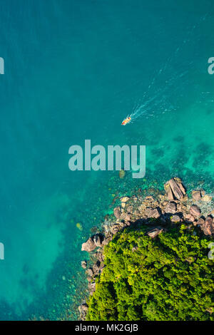 Luftaufnahme der Küste um Ananas Insel (Hon Thom) von der Seilbahn auf der Insel Phu Quoc Stockfoto