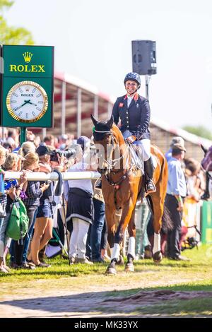 Gloucestershire, Vereinigtes Königreich. 6. Mai 2018. Springen. Tag 4. Gemma Tattersall. GBR. Mitsubishi Badminton Horse Trials. Badminton. UK. 06.05.2018. Credit: Sport in Bildern/Alamy leben Nachrichten Stockfoto