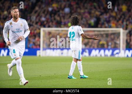 Spanien - 6. Mai: Real Madrid Verteidiger Marcelo (12) Während des Spiels zwischen dem FC Barcelona gegen Real Madrid für die Runde 36 der Liga Santander, spielte im Camp Nou Stadion am 6. Mai 2018 in Barcelona, Spanien. (Credit: Mikel Trigueros/Urbanandsport/Cordon Cordon Drücken Drücken) Stockfoto