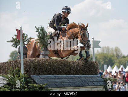 Badminton, Großbritannien. 5. Mai 2018. 05.05.2018 Mitsubishi Motors Badminton Horse Trials 2018. Badminton House. Andrew Nicholson (NZL) auf Nereo Credit: Julie Priestley/Alamy leben Nachrichten Stockfoto