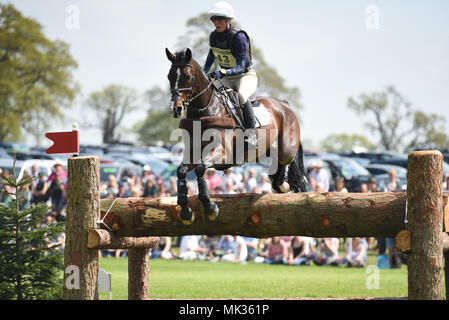 Badminton, Großbritannien. 5. Mai 2018. 05.05.2018 Mitsubishi Motors Badminton Horse Trials 2018. Badminton House. Flora Harris (GBR) auf bayano Credit: Julie Priestley/Alamy leben Nachrichten Stockfoto