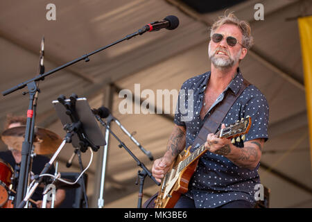 New Orleans, Louisiana, USA. 6. Mai, 2018. ANDERS OSBORNE während 2018 New Orleans Jazz und Heritage Festival an der Rennstrecke Messe in New Orleans, Louisiana: Daniel DeSlover/ZUMA Draht/Alamy leben Nachrichten Stockfoto