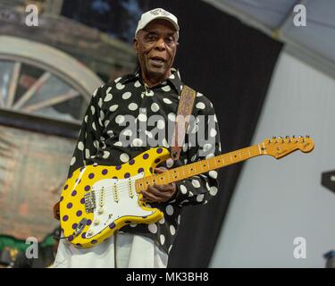 New Orleans, Louisiana, USA. 6. Mai, 2018. BUDDY GUY während 2018 New Orleans Jazz und Heritage Festival an der Rennstrecke Messe in New Orleans, Louisiana: Daniel DeSlover/ZUMA Draht/Alamy leben Nachrichten Stockfoto