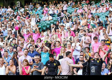 London, Großbritannien. 6. Mai, 2018. Camberley RFC-Anhänger schreit während 2018 RFU-Cup - Mittelstufe Cup Finale: Camberley RFC vs Droitwich RFC bei Twickenham Stadion am Sonntag, den 06. Mai 2018. LONDON, ENGLAND. Credit: Taka G Wu Credit: Taka Wu/Alamy leben Nachrichten Stockfoto