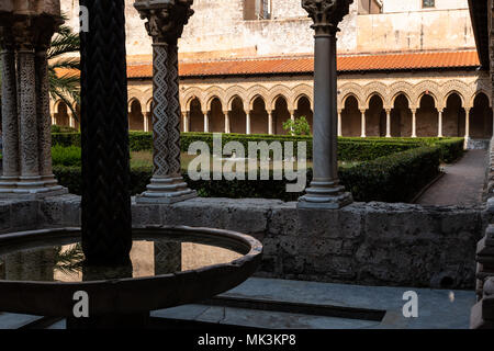 Kreuzgang von Monreale, Sizilien, Italien Stockfoto