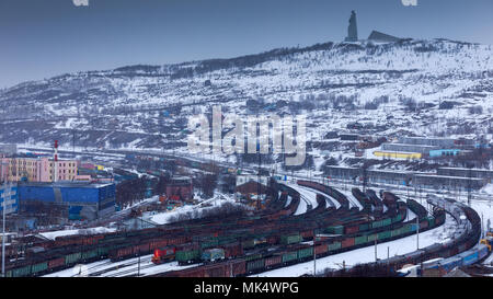 In Murmansk, Russland - 31. März 2014, Panoramaaussicht auf Bahnhof, Murmansk, Russland Stockfoto