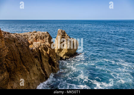 Am Eingang des Neptuns Grotte auf 'Capo Caccia' auf der Insel Sardinien Stockfoto