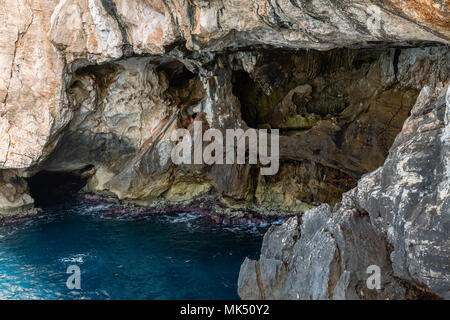 Am Eingang des Neptuns Grotte auf 'Capo Caccia' auf der Insel Sardinien Stockfoto