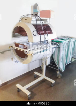 Inkubator Technologie für das Baby nach der Geburt in einem medizinischen Zentrum Krankenhaus Stockfoto