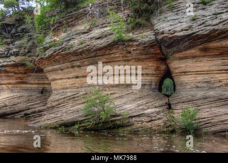 Hexen Gulch ist eine versteckte Attraktion in Wisconsin Dells und kann nur mit dem Boot erreicht werden. Stockfoto