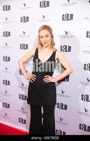 Barry Darsteller Henry Winkler und Sarah Goldberg Spaziergang über den roten Teppich im Victoria Theater in San Francisco für die Barry Screening im SFFILM Festival 2018 Mit: Sarah Goldberg Wo: San Francisco, Kalifornien, USA, wenn: 05 Apr 2018 Credit: Zeichnete Altizer/WENN.com Stockfoto