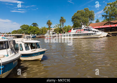 TIGRE, Argentinien - Januar 30, 2018: Blick auf den Puerto de Frutos Markt in Tigre, Argentinien. Stockfoto