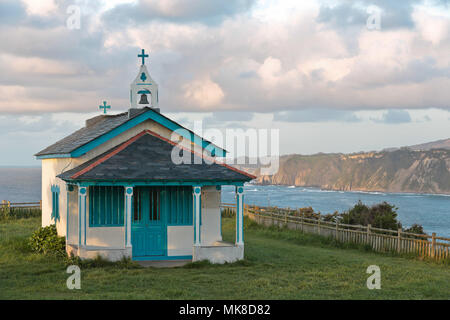 Einsiedelei von regalina. La Riégala oder Santa María de Riégala ist ein Fest, das in der Stadt Cadavedo, Asturien, Spanien stattfindet. Stockfoto