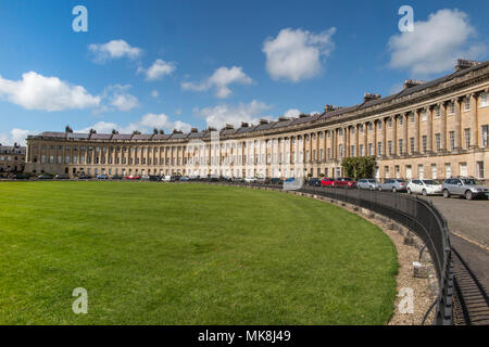 Royal Crescent in der Stadt Bath an einem Tag im Frühling Stockfoto