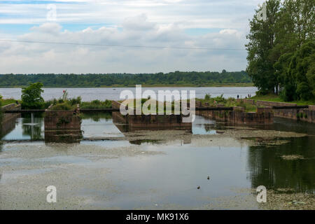 Petrovsky Schleusen des Staraja Ladoga canal. Shlisselburg Stockfoto