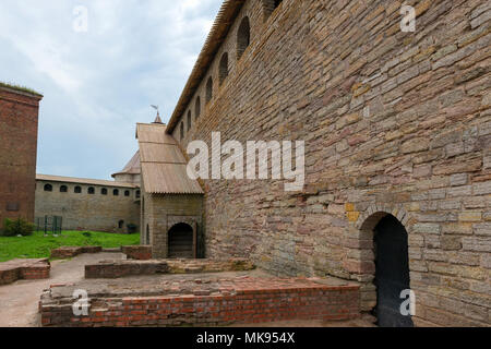 SHLISSELBURG, Saint Petersburg, Russland - 21. AUGUST 2017: Mauer der Oreshek Festung. Mittelalterliche Russische defensive Struktur und politische Gefängnis. F Stockfoto