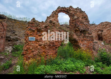 SHLISSELBURG, Saint Petersburg, Russland - 21 AUGUST, 2017: Die Zerbrochene Mauer des Oreshek Festung. Mittelalterliche Russische defensive Struktur und politi Stockfoto