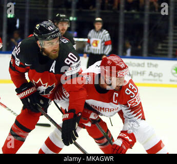 Herning, Dänemark. 7. Mai, 2018. von links Ryan O Reilly (Kanada), Peter REGIN (Dänemark), 07. Mai 2018 Eishockey-WM 2018, Kanada vs Dänemark, Jyske Bank Boxen, Herning / Dänemark, Kredit: Wolfgang Fehrmann/ZUMA Draht/Alamy leben Nachrichten Stockfoto