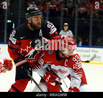 Herning, Dänemark. 7. Mai, 2018. von links Ryan O Reilly (Kanada), Peter REGIN (Dänemark), 07. Mai 2018 Eishockey-WM 2018, Kanada vs Dänemark, Jyske Bank Boxen, Herning / Dänemark, Kredit: Wolfgang Fehrmann/ZUMA Draht/Alamy leben Nachrichten Stockfoto