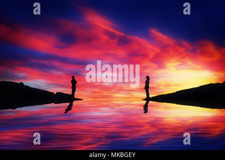 Ein Junge und ein Mädchen stehen auf verschiedenen Seiten der Fluss denken, wie sie einander über einen schönen Sonnenuntergang Hintergrund zu erreichen. Gebäude eine imaginäre Brücke. L Stockfoto