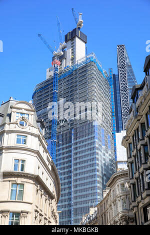 22 Bishopsgate Bau in der Londoner City als von Threadneedle Street gesehen. Stockfoto