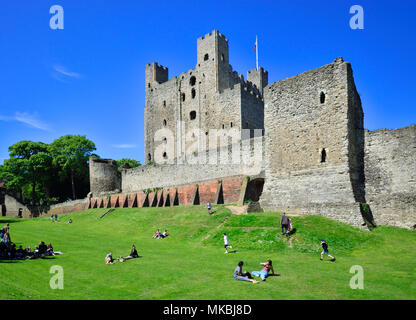 Rochester, Kent, England. Rochester Castle (12 thC) Normannischer Turm - halten Sie von Kentish ragstone gebaut. c 1127 von Wilhelm von Corbeil, Erzbischof von Canterbury. Stockfoto