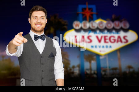 Mann in Anzug Zeigefinger auf Sie in Las Vegas Stockfoto