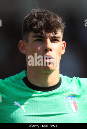 Italien U17 Torhüter Alessandro Russo während der UEFA-U17-Meisterschaft, Gruppe, ein Gleiches an Banken's Stadion, Walsall. PRESS ASSOCIATION Foto. Bild Datum: Montag, 7. Mai 2018. Siehe PA-Geschichte Fußball England U17. Photo Credit: Mike Egerton/PA-Kabel. Einschränkungen: Nur für den redaktionellen Gebrauch bestimmt. Keine kommerzielle Nutzung. Stockfoto