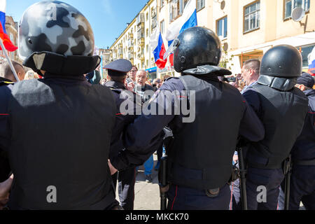 Samara, Russland - 5. Mai 2018: Opposition Kundgebung vor Präsident Wladimir Putins Eröffnungsfeier Stockfoto